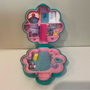 1990 Bluebird Polly Pocket Water Fun Park Play-set